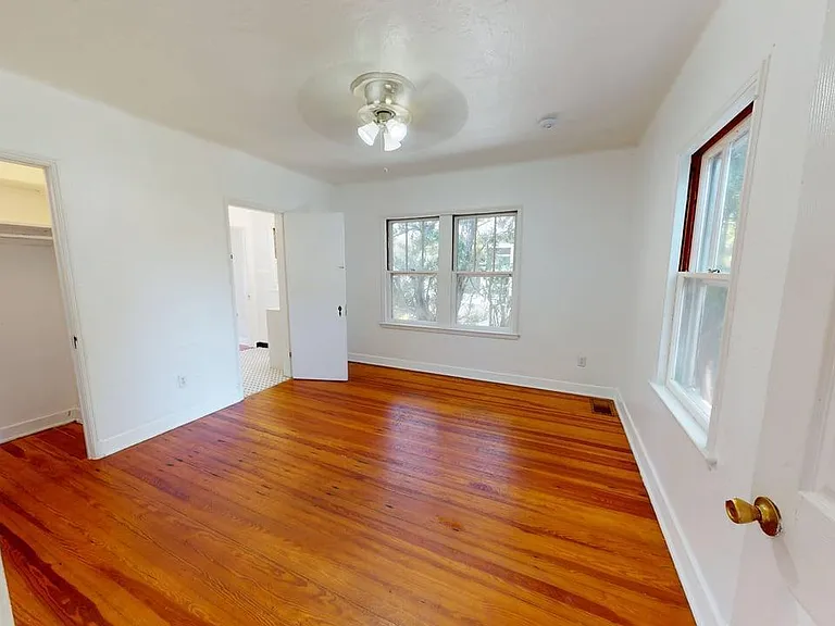 318 Braddock Ave #1 — Photo 7