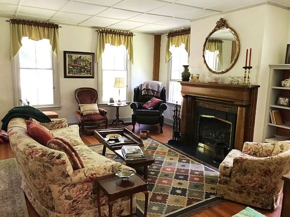 3rd image of 57 Lake St