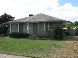 280 NW Division St, Winston, OR 97496