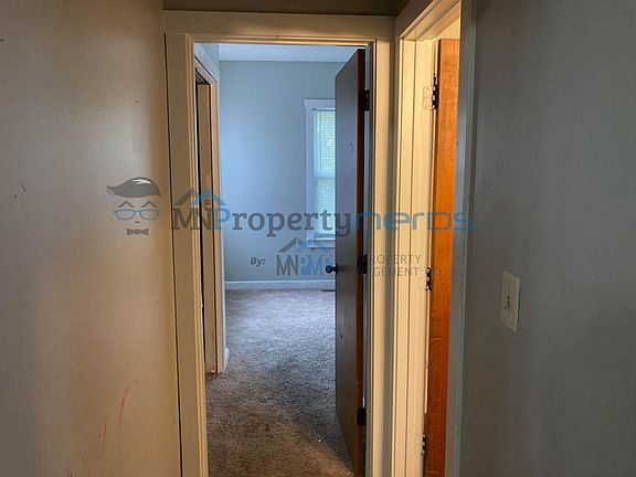 3rd image of 2309 James Ave N APT 1