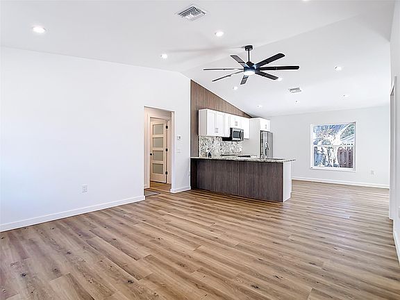 5th image of 2565 Englewood Road