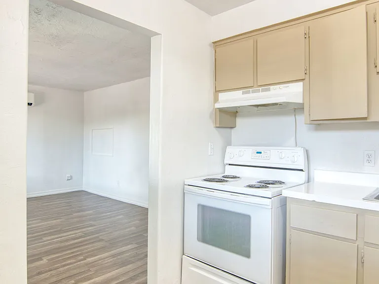 5653 E 28th St #5653 — Photo 4