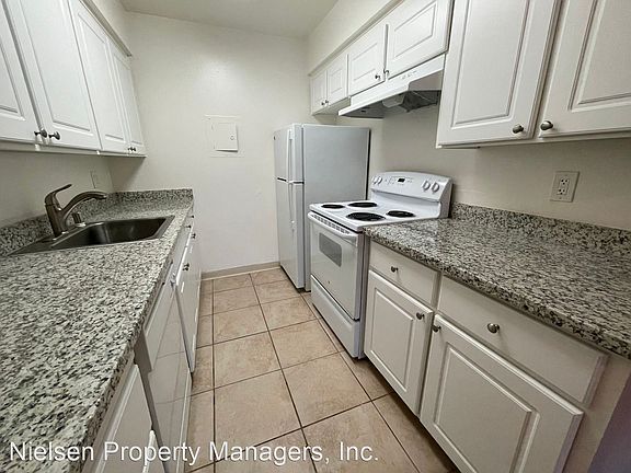 2nd image of 2815 E St APT 1