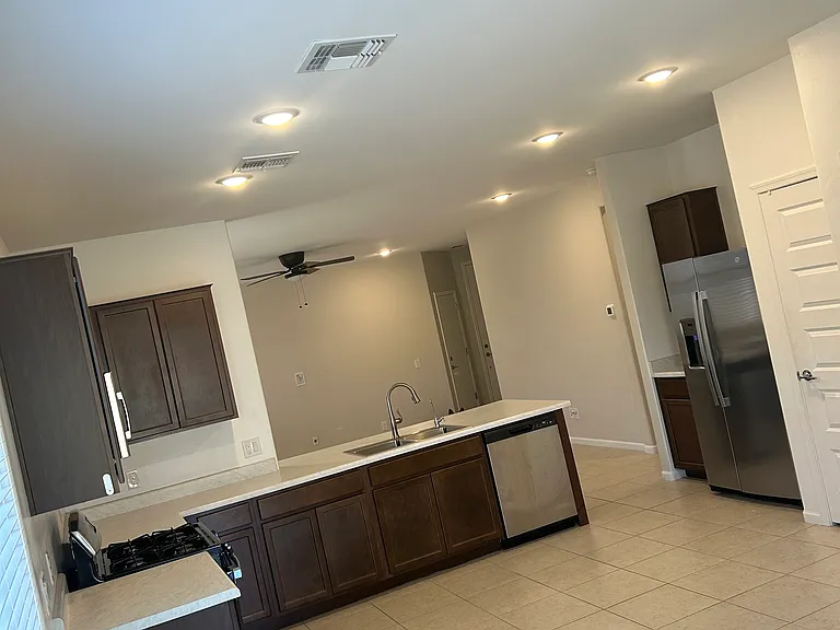 21877 E Thunderhead Dr — Photo 6