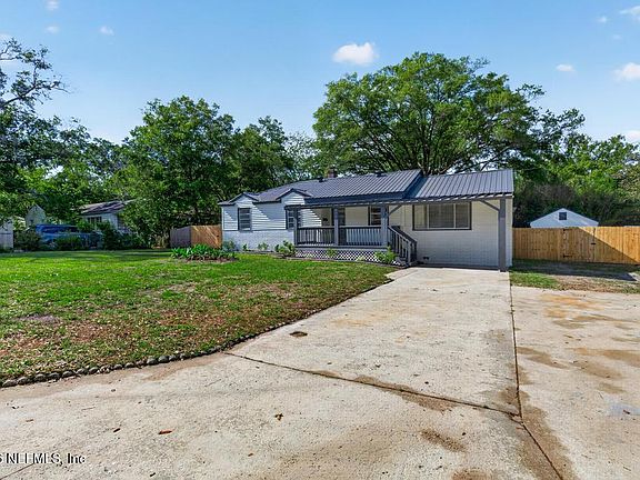 3rd image of 9751 S MACARTHUR Court