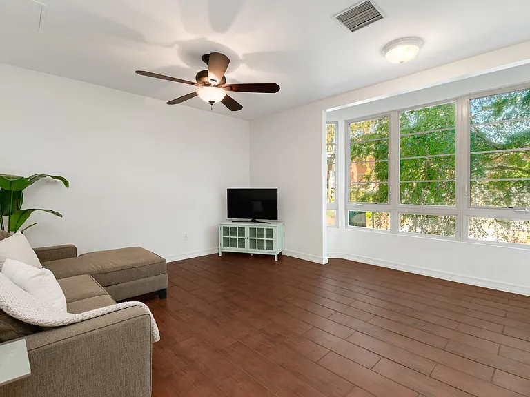 1465 C St #3301 — Photo 9