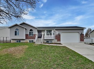 857 W 1470 N, Clinton, UT 84015