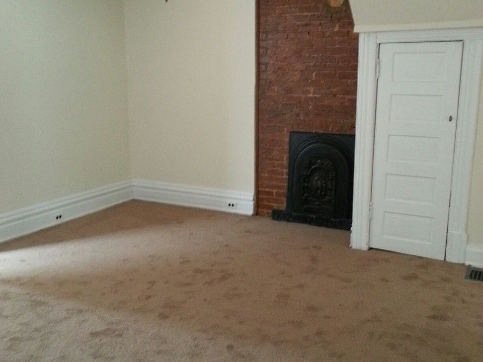 2nd image of 3212 Bishop St