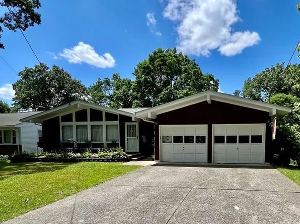 206 Parkwood Dr, Beckley, WV 25801
