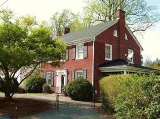 106 Minor Rd, Charlottesville, VA 22903