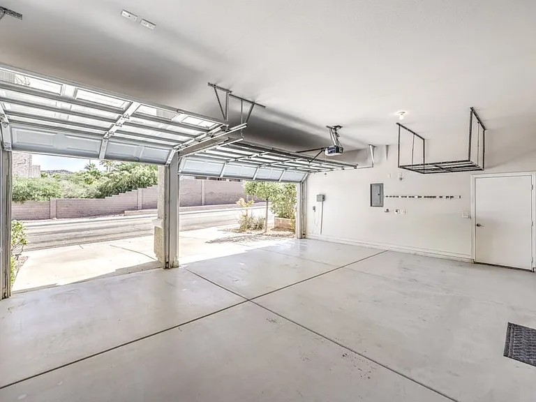 1393 Romanesca Dr — Photo 32