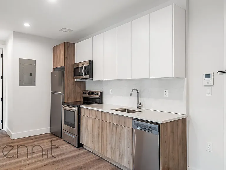 125 Kings Hwy #3E — Photo 12
