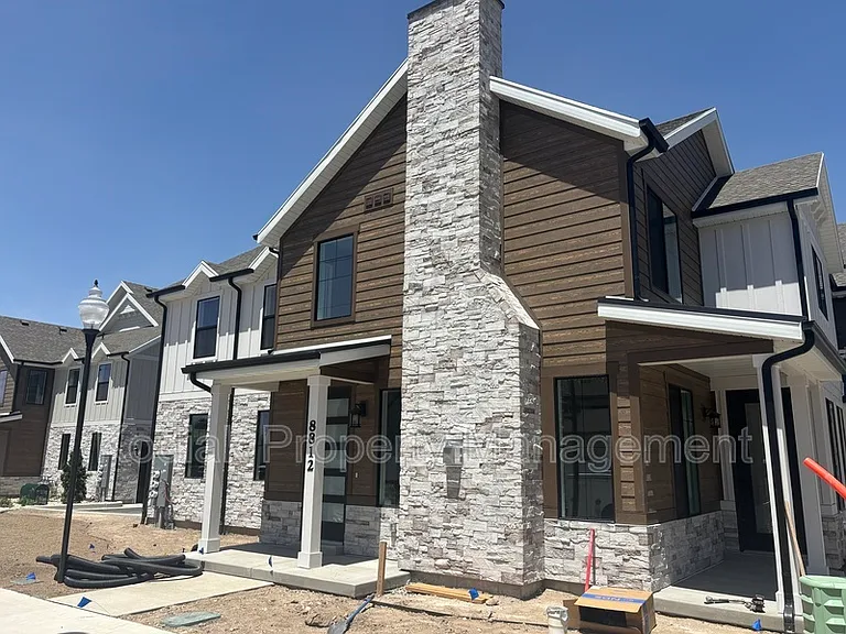 8812 S Cys Park Ln — Photo 2