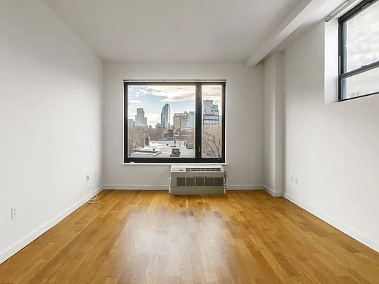 Rented by MNS | media 16