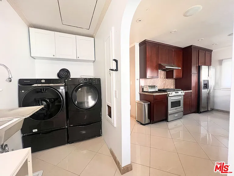 2652 S Bedford St — Photo 11
