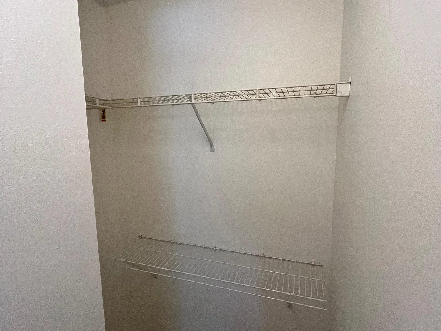 2 bed, 2.0 bath, 1100 sqft, $1,507 — Photo 3