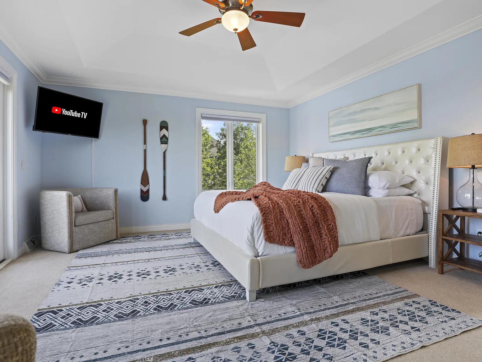 5 bed, 2.5 bath, 2700 sqft, $9,500 — Photo 4