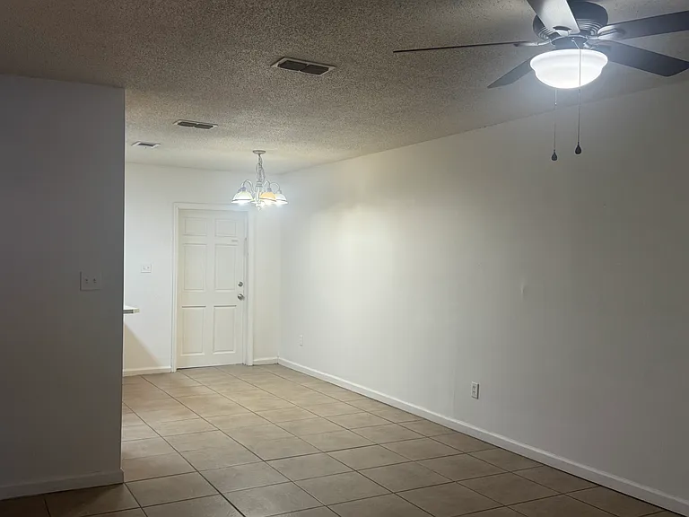 3012 Homewood Ct — Photo 6
