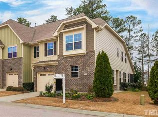 10011 Lynnberry Pl, Raleigh, NC 27617