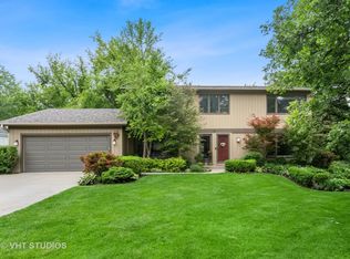 402 E Winchester Rd, Libertyville, IL 60048