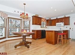 4 Prestbury Ct, Saint Charles, MO 63301