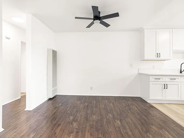 11618 Gorham Ave — Photo 9
