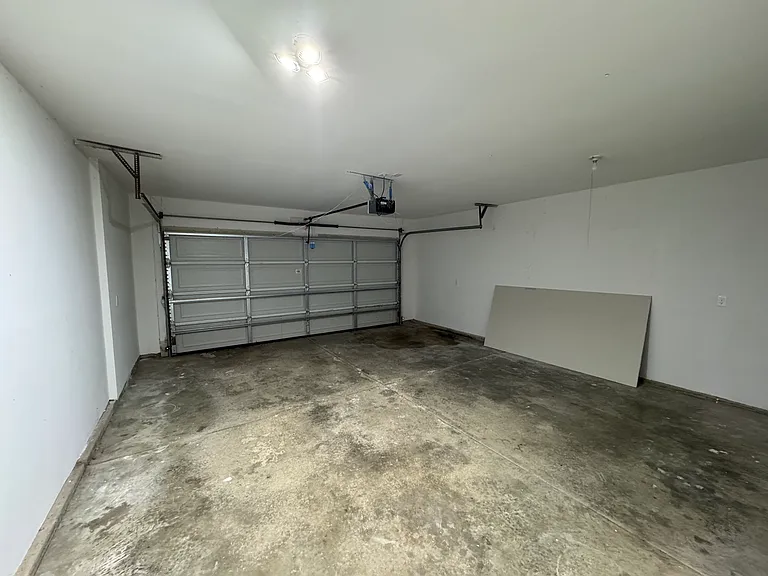 6425 Liberty Rd N — Photo 20
