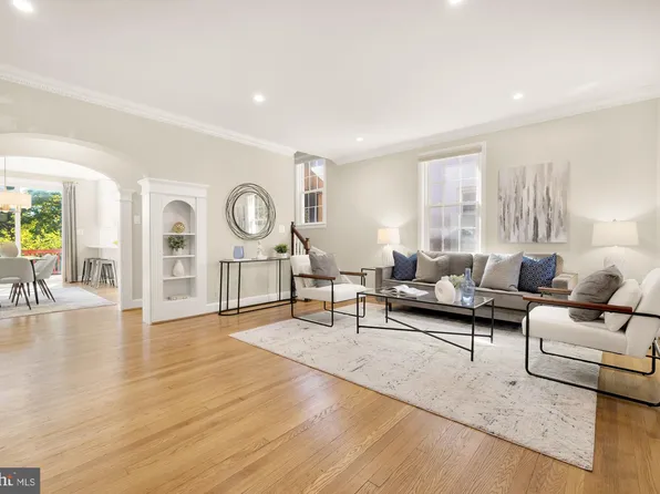 5223 Chevy Chase Pkwy NW, Washington, DC 20015