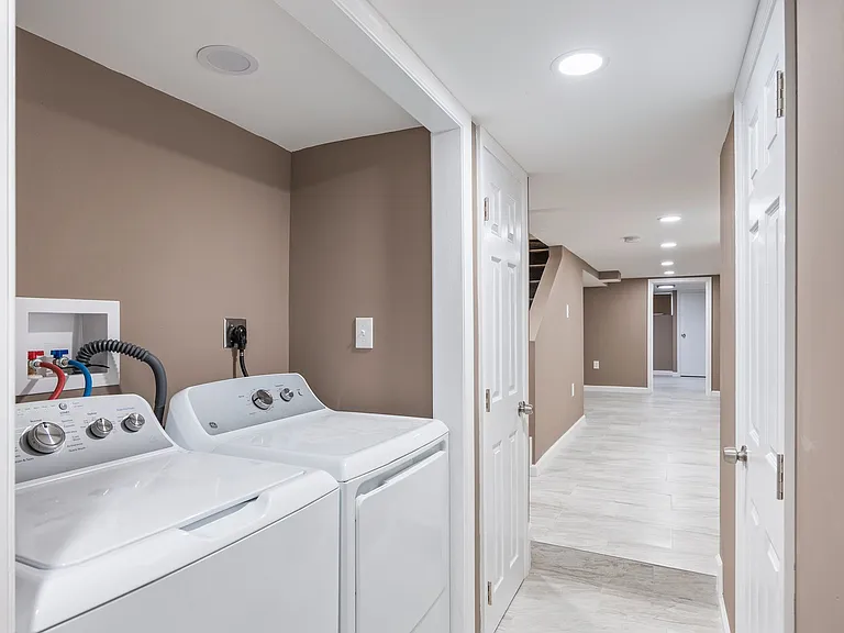 723 N Luzerne Ave — Photo 30