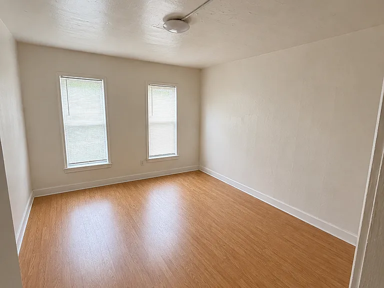 2309 East Ave — Photo 4