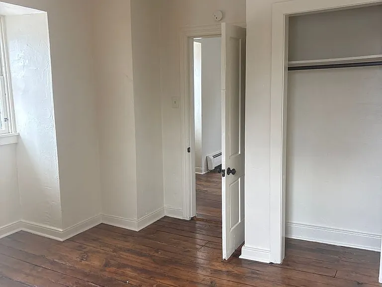 131 E Maple St — Photo 20