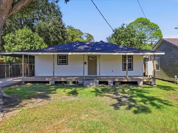 1219 S 13th St, Nederland, TX 77627