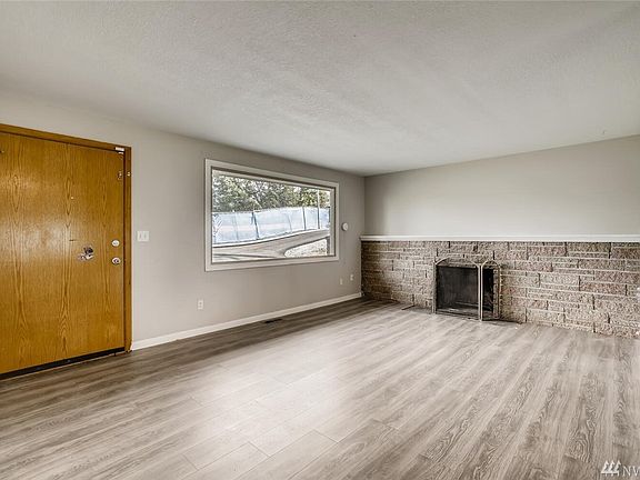 4th image of 21149 32nd Ave S