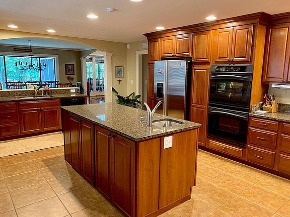 Kitchen with Large Island