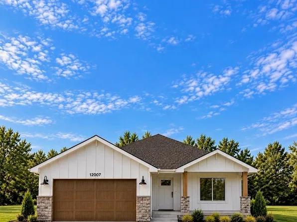 12007 S 114th Ave, Papillion, NE 68046