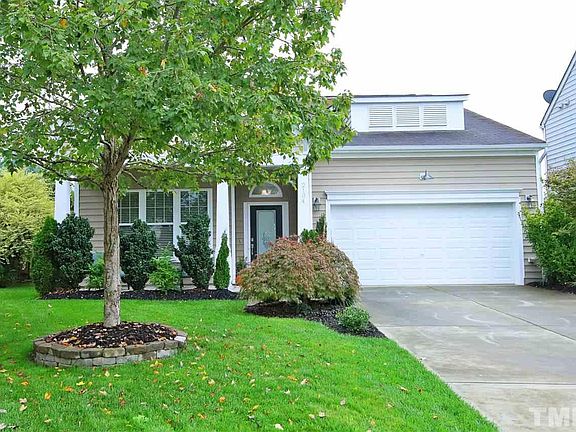 2nd image of 2104 Woodsdale Dr
