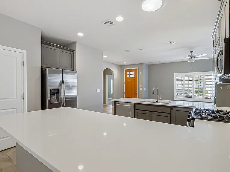 2025 William Caples St — Photo 8