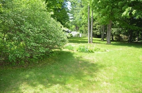 2nd image of 30 Blossom St