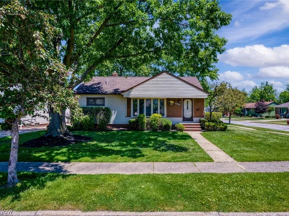 1759 Chelmsford Rd, Mayfield Heights, OH 44124