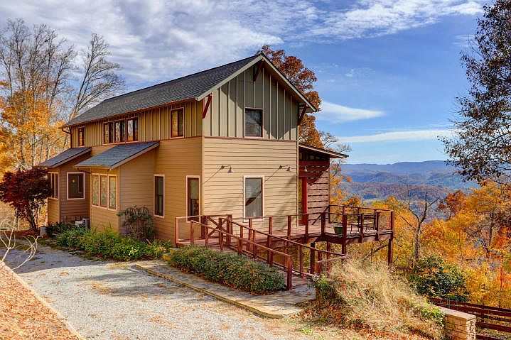 1st image of 251 Nightingale Ln