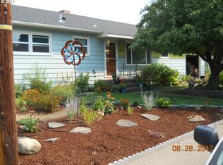 611 E 18th St, The Dalles, OR