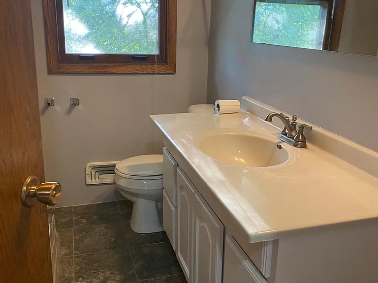 348 Belle Aire Dr — Photo 7