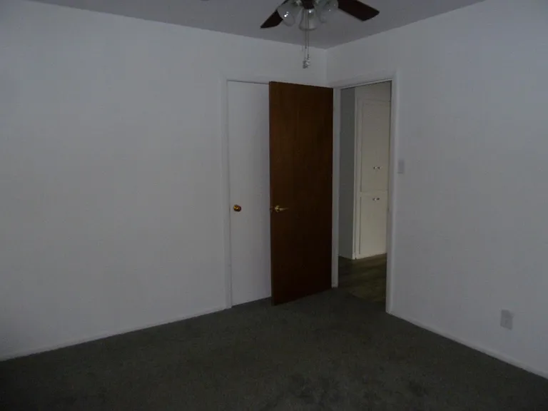 2209 Ivanhoe Dr — Photo 12