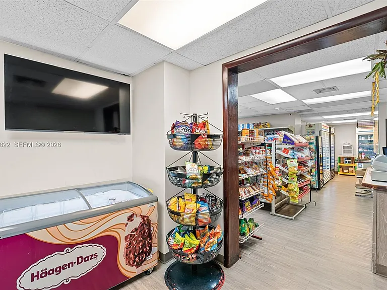 500 Bayview Dr #325 — Photo 45