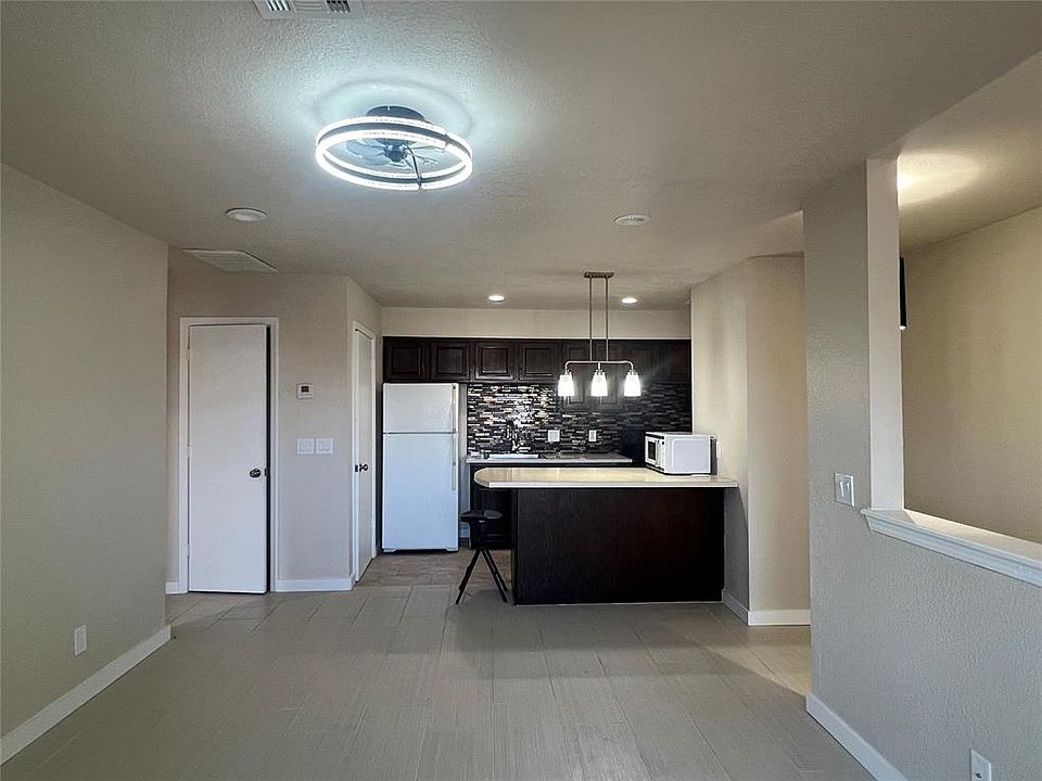 1st image of 14405 N Pennsylvania Ave #6Q