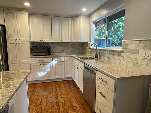 2nd image of 12221 NE 61st St #2
