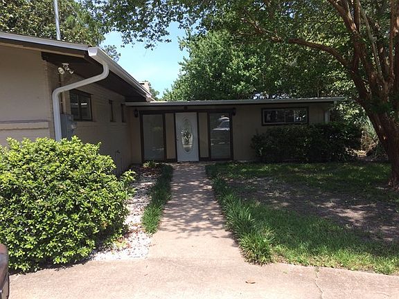 2nd image of 3236 Dogwood Ave