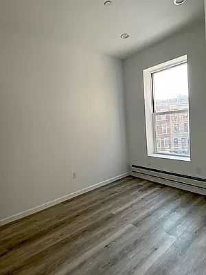 4th image of 55-25 Myrtle Ave #4
