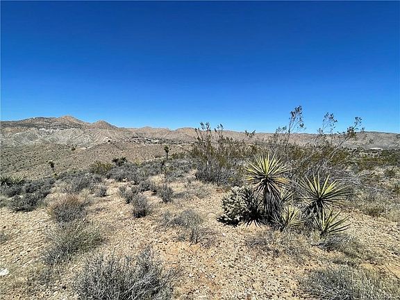 5th image of 54589 Hoopa Trl