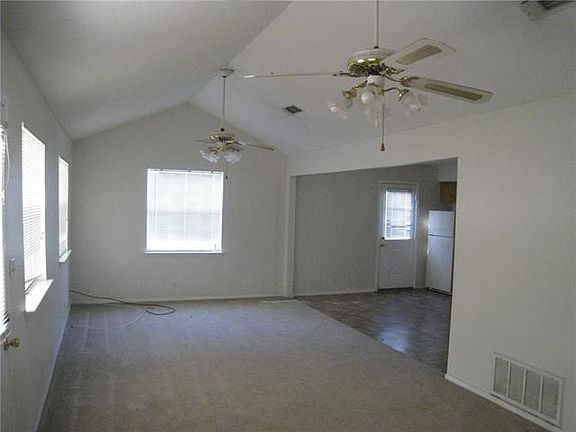 5th image of 122 County Road 1773